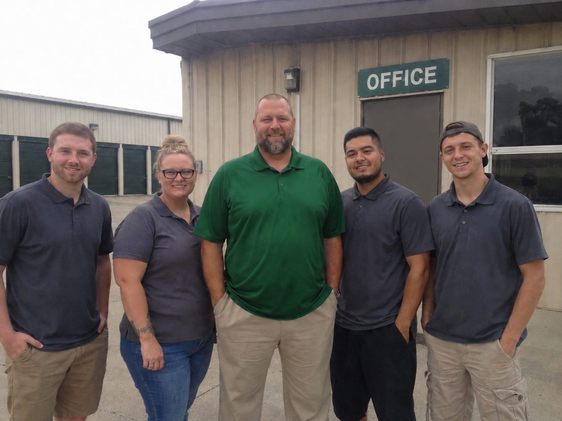 Pest control professionals in Naperville, IL